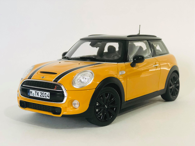 Illustration for article titled Norev 1/18 2014 Mini Cooper S (F56)